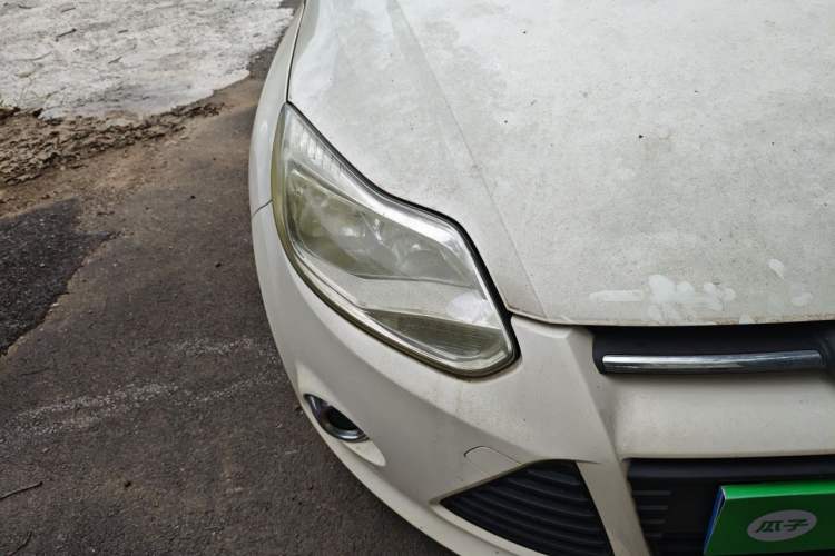 Used Ford Focus 2012 Hatchback 1.6L Automatic Fashion Edition Right Front Headlight