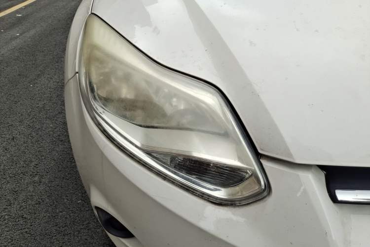 Used Ford Focus 2012 Hatchback 1.6L Manual Comfort Model Right Front Headlight