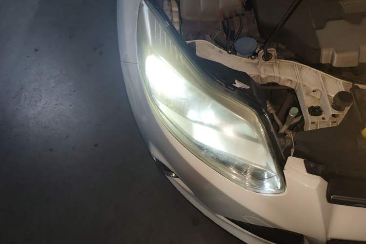 Used Ford Focus 2012 Sedan 1.6L Automatic Fashion Edition Right Front Headlight