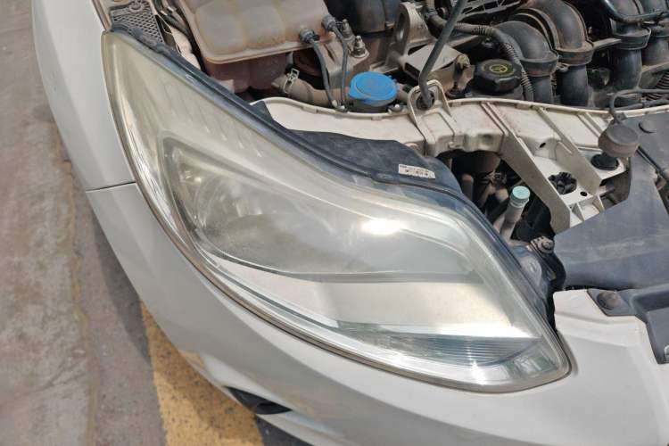 Used Ford Focus 2012 Hatchback 1.6L Automatic Comfort Model Right Front Headlight