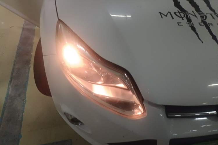 Used Ford Focus 2012 Hatchback 1.6L Manual Fashion Edition Right Front Headlight