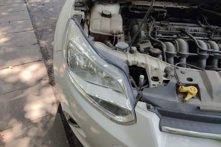 Used Ford Focus 2012 Sedan 1.6L Automatic Fashion Edition Right Front Headlight