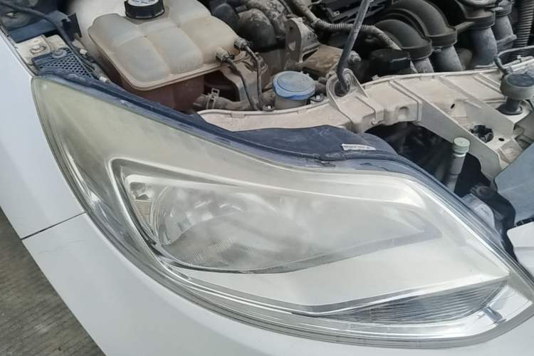 Used Ford Focus 2012 Hatchback 1.6L Automatic Comfort Model Right Front Headlight