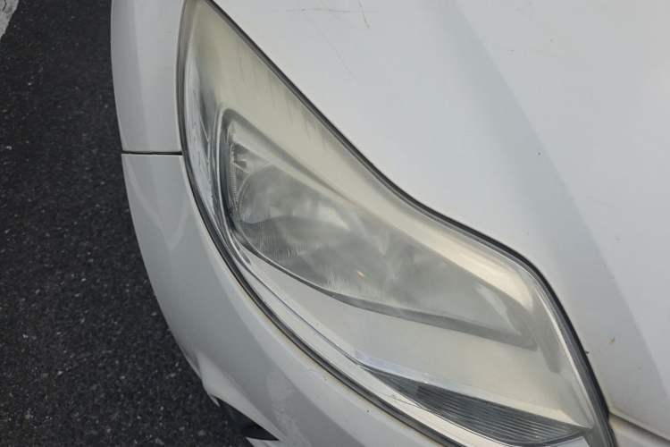Used Ford Focus 2012 Sedan 1.6L Manual Comfort Model Right Front Headlight