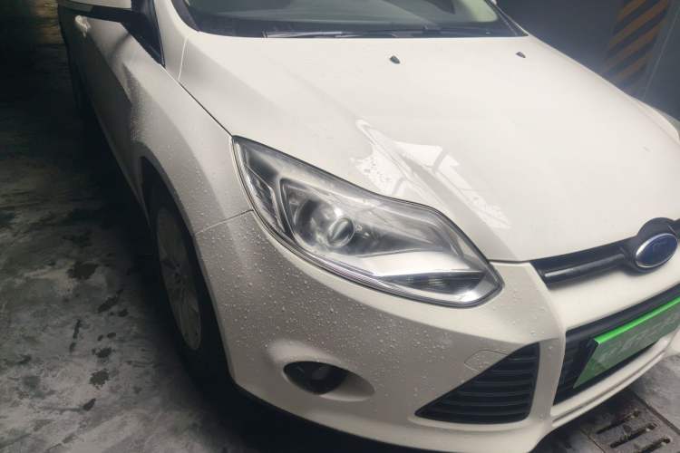 Used Ford Focus 2012 Hatchback 1.6L Automatic Comfort Model Right Front Headlight
