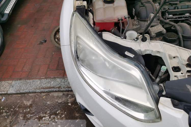 Used Ford Focus 2012 Hatchback 1.6L Automatic Comfort Model Right Front Headlight