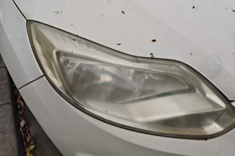 Used Ford Focus 2012 Sedan 1.6L Automatic Fashion Edition Right Front Headlight