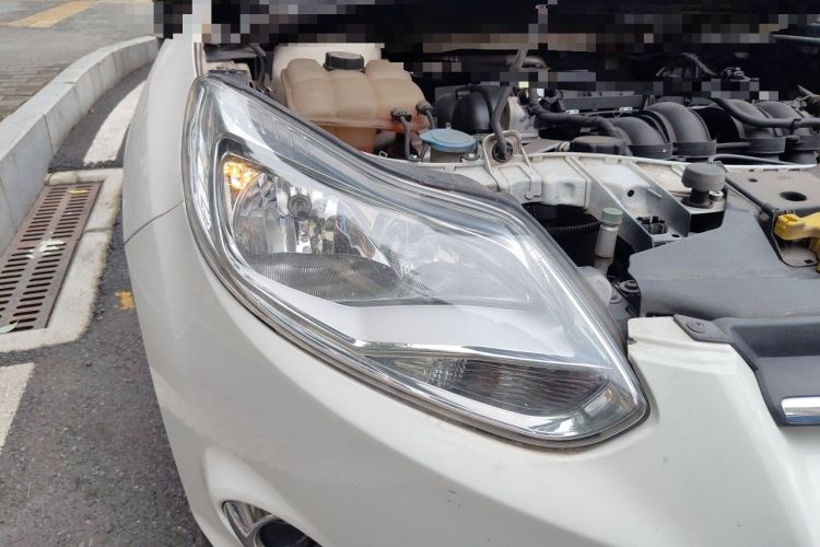 Used Ford Focus 2012 Hatchback 1.6L Automatic Fashion Edition Right Front Headlight