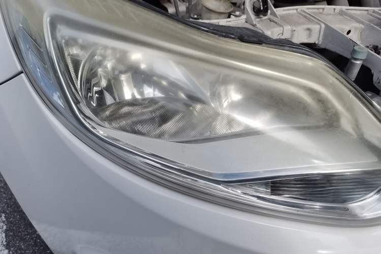 Used Ford Focus 2012 Hatchback 1.6L Automatic Comfort Model Right Front Headlight