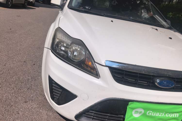 Used Ford Focus 2012 Hatchback Classic 1.8L Manual Base Model Right Front Headlight