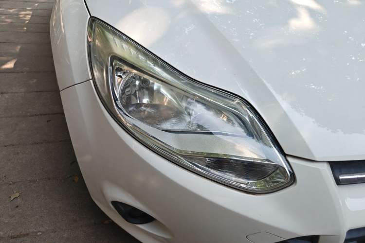 Used Ford Focus 2012 Hatchback 1.6L Manual Comfort Model Right Front Headlight