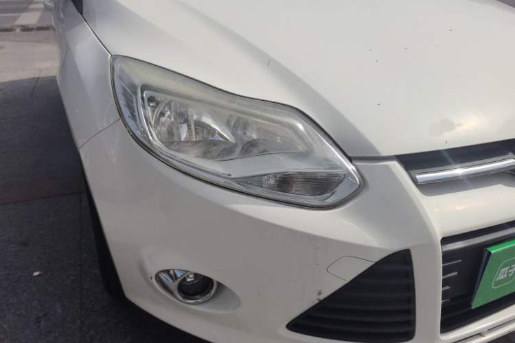 Used Ford Focus 2012 Hatchback 1.6L Automatic Fashion Edition Right Front Headlight