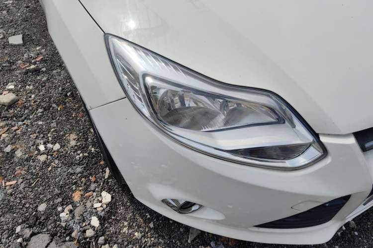 Used Ford Focus 2012 Sedan 1.6L Automatic Fashion Edition Right Front Headlight