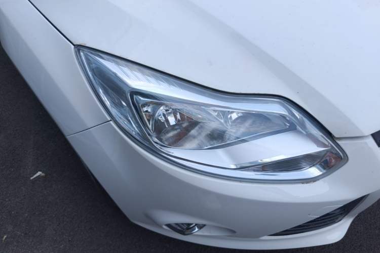 Used Ford Focus 2012 Sedan 1.6L Automatic Prestige Model Right Front Headlight