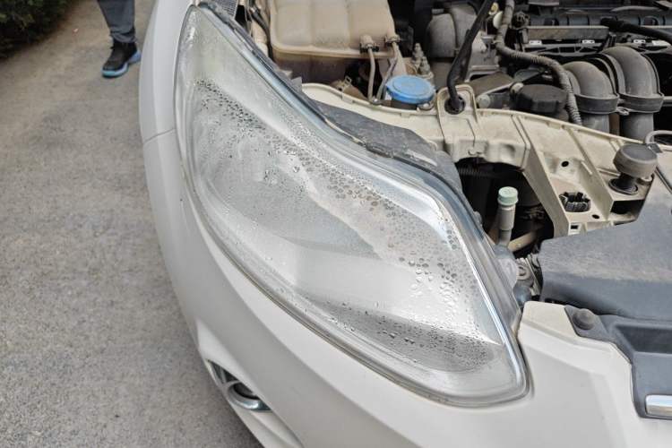 Used Ford Focus 2012 Hatchback 1.6L Automatic Fashion Edition Right Front Headlight