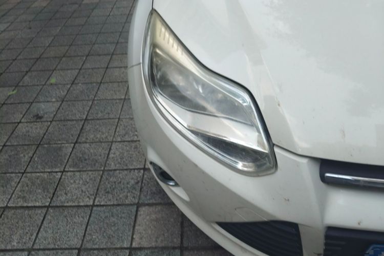 Used Ford Focus 2012 Hatchback 1.6L Automatic Fashion Edition Right Front Headlight