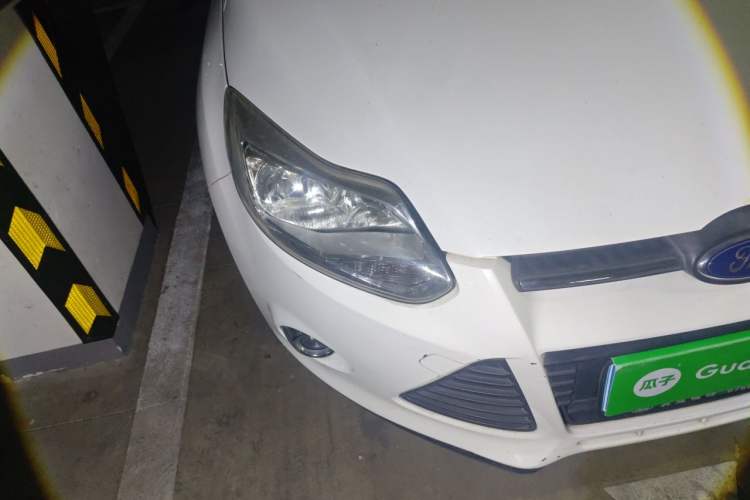 Used Ford Focus 2012 Hatchback 1.6L Automatic Fashion Edition Right Front Headlight