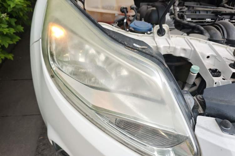 Used Ford Focus 2012 Hatchback 1.6L Automatic Fashion Edition Right Front Headlight