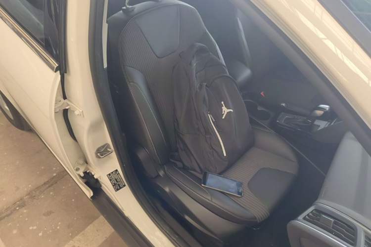 Used Ford Focus 2012 Sedan 1.6L Automatic Fashion Edition Right Front Seat