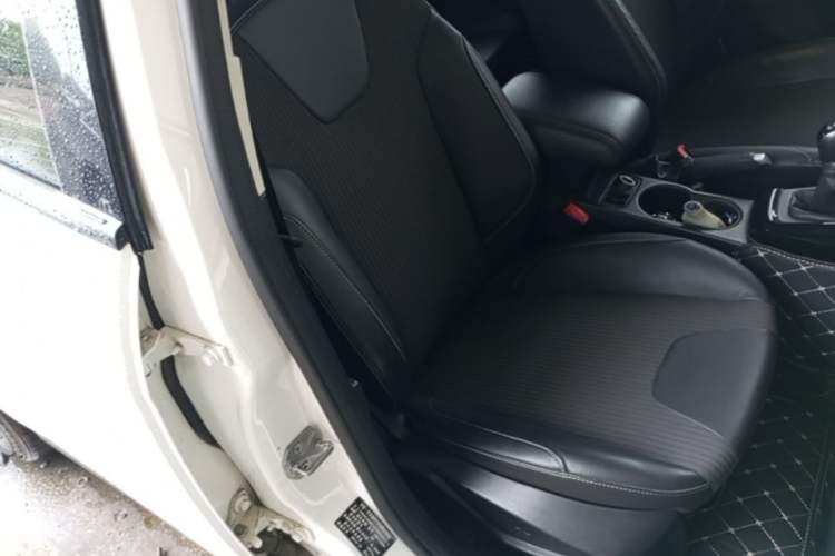 Used Ford Focus 2012 Hatchback 1.6L Manual Fashion Edition Right Front Seat