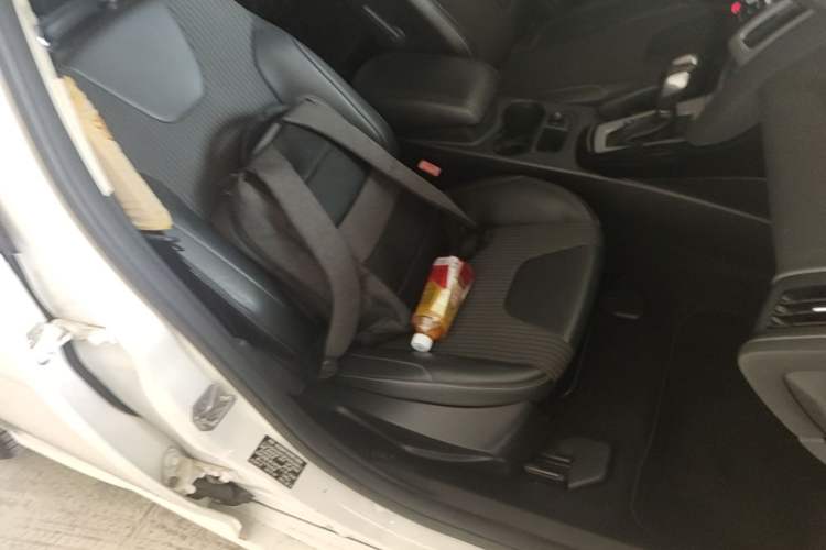 Used Ford Focus 2012 Hatchback 2.0L Automatic Luxury Sport Model Right Front Seat