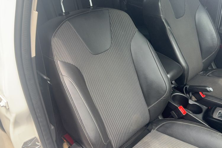 Used Ford Focus 2012 Sedan 1.6L Automatic Fashion Edition Right Front Seat