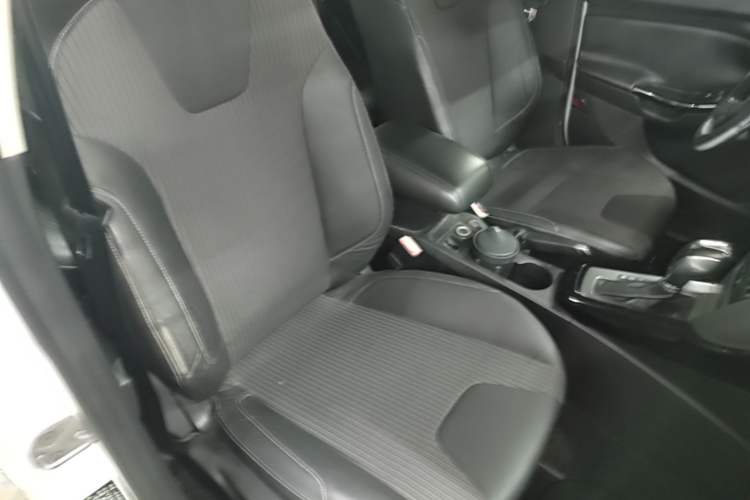 Used Ford Focus 2012 Sedan 1.6L Automatic Fashion Edition Right Front Seat