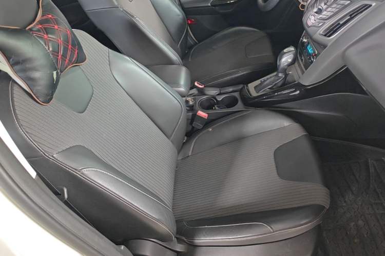 Used Ford Focus 2012 Hatchback 1.6L Automatic Fashion Edition Right Front Seat