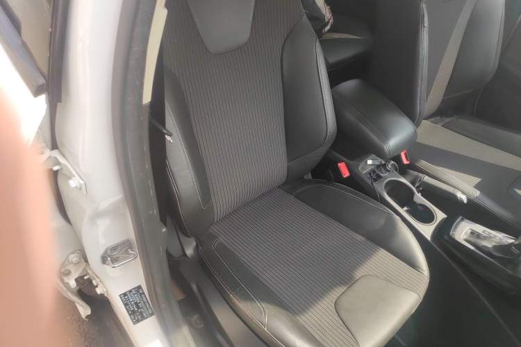 Used Ford Focus 2012 Sedan 1.6L Automatic Fashion Edition Right Front Seat