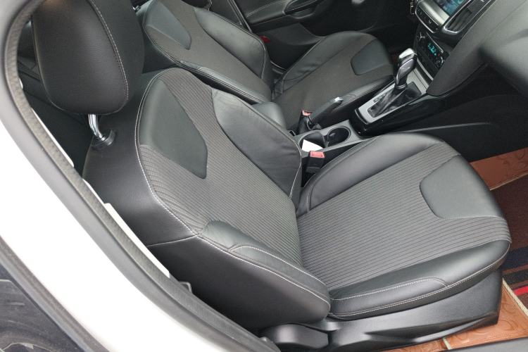 Used Ford Focus 2012 Sedan 1.6L Automatic Fashion Edition Right Front Seat