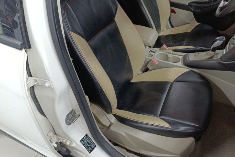Used Ford Focus 2012 Sedan 1.6L Automatic Comfort Model Right Front Seat