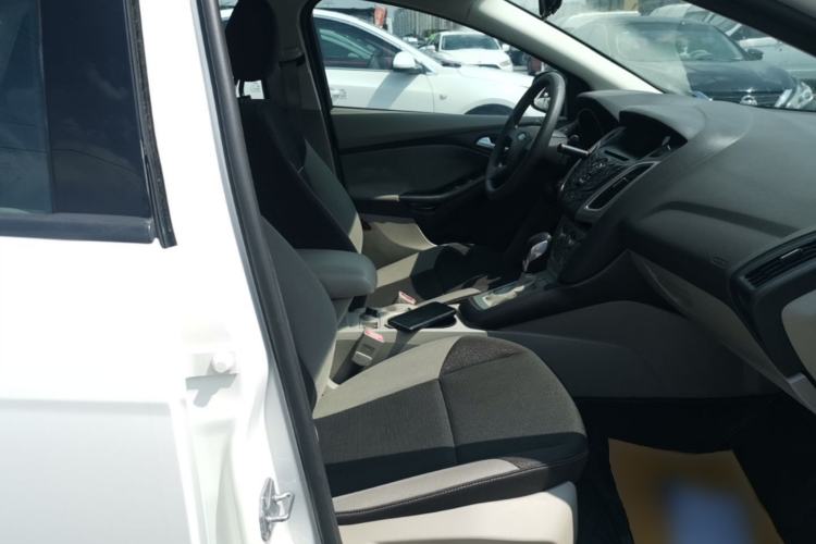 Used Ford Focus 2012 Sedan 1.6L Automatic Comfort Model Right Front Seat