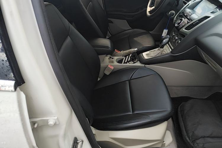 Used Ford Focus 2012 Sedan 1.6L Automatic Comfort Model Right Front Seat