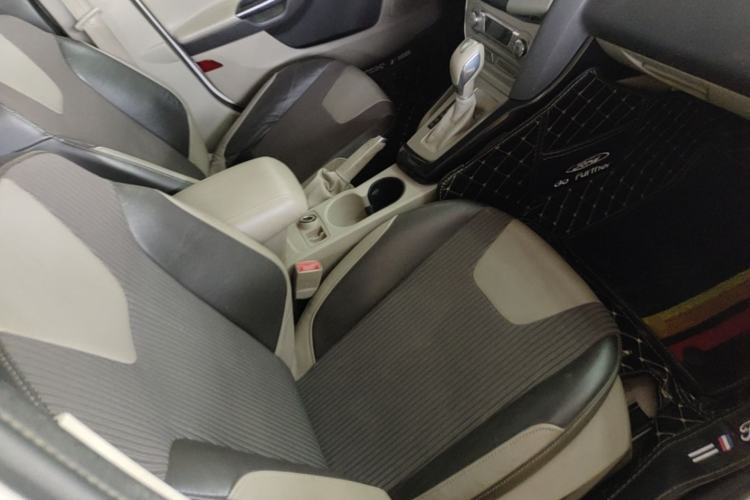 Used Ford Focus 2012 Hatchback 1.6L Automatic Fashion Edition Right Front Seat