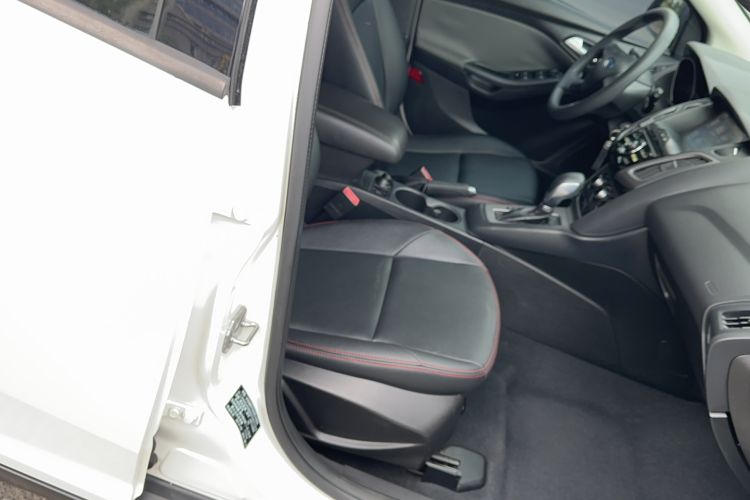 Used Ford Focus 2012 Hatchback 1.6L Automatic Comfort Model Right Front Seat