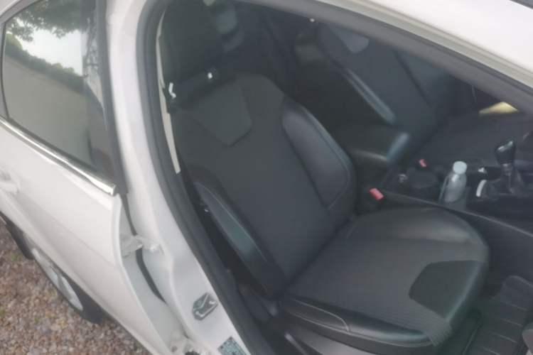 Used Ford Focus 2012 Hatchback 1.6L Manual Fashion Edition Right Front Seat