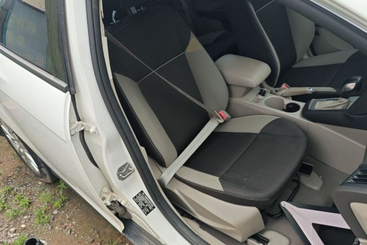 Used Ford Focus 2012 Sedan 1.6L Automatic Comfort Model Right Front Seat