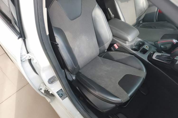 Used Ford Focus 2012 Hatchback 2.0L Automatic Luxury Sport Model Right Front Seat