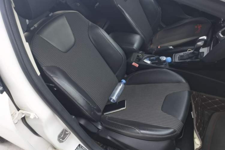 Used Ford Focus 2012 Hatchback 1.6L Automatic Fashion Edition Right Front Seat