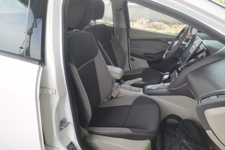 Used Ford Focus 2012 Sedan 1.6L Automatic Comfort Model Right Front Seat