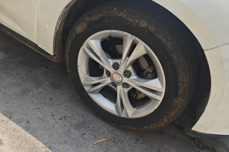 Used Ford Focus 2012 Sedan 1.6L Automatic Fashion Edition Right Front Wheel Hub