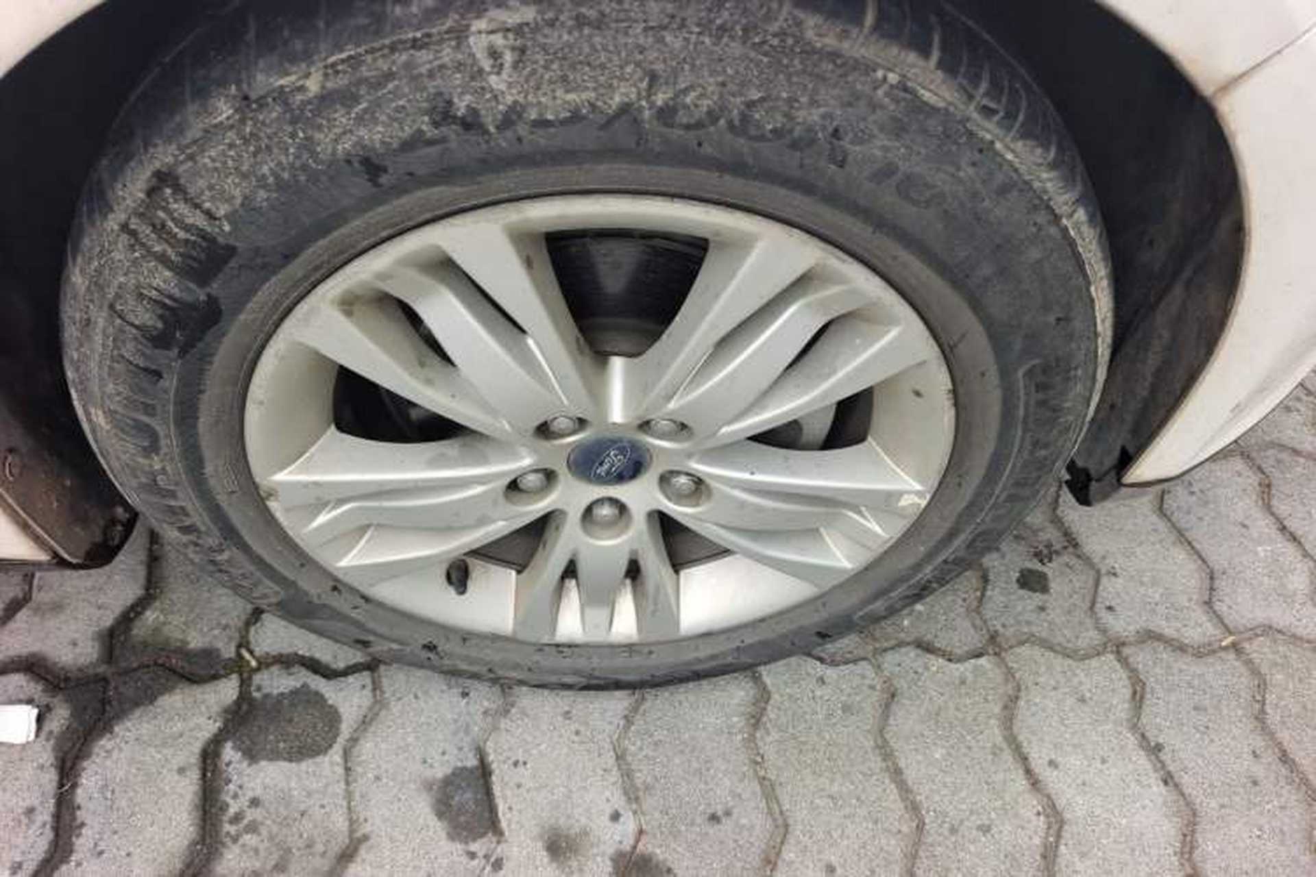 Used Ford Focus 2012 Hatchback 1.6L Automatic Comfort Model Right Front Wheel Hub