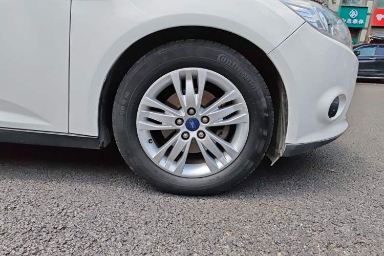 Used Ford Focus 2012 Hatchback 1.6L Manual Comfort Model Right Front Wheel Hub