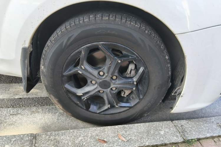 Used Ford Focus 2012 Hatchback Classic 1.8L Automatic Base Model Right Front Wheel Hub