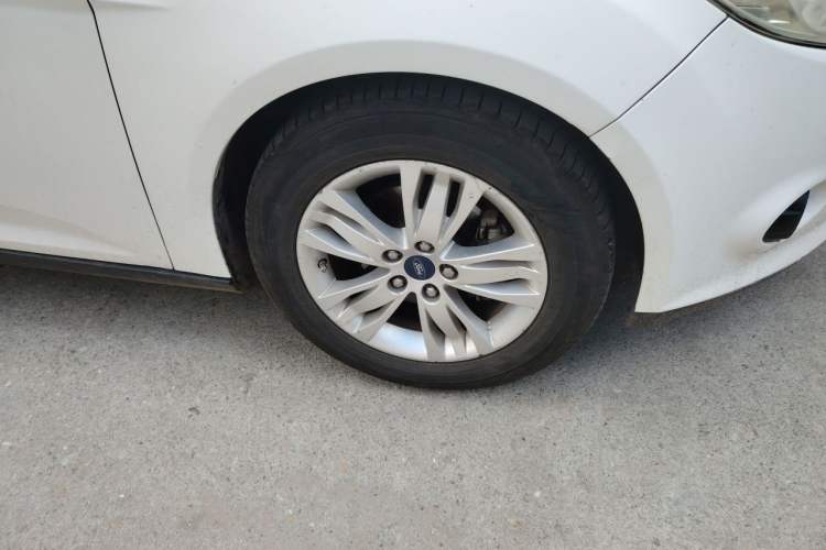 Used Ford Focus 2012 Hatchback 1.6L Manual Comfort Model Right Front Wheel Hub