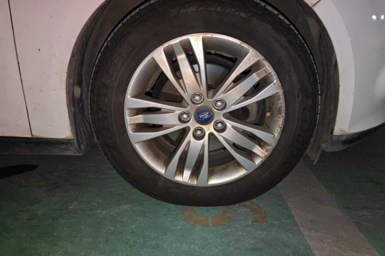 Used Ford Focus 2012 Hatchback 1.6L Manual Comfort Model Right Front Wheel Hub