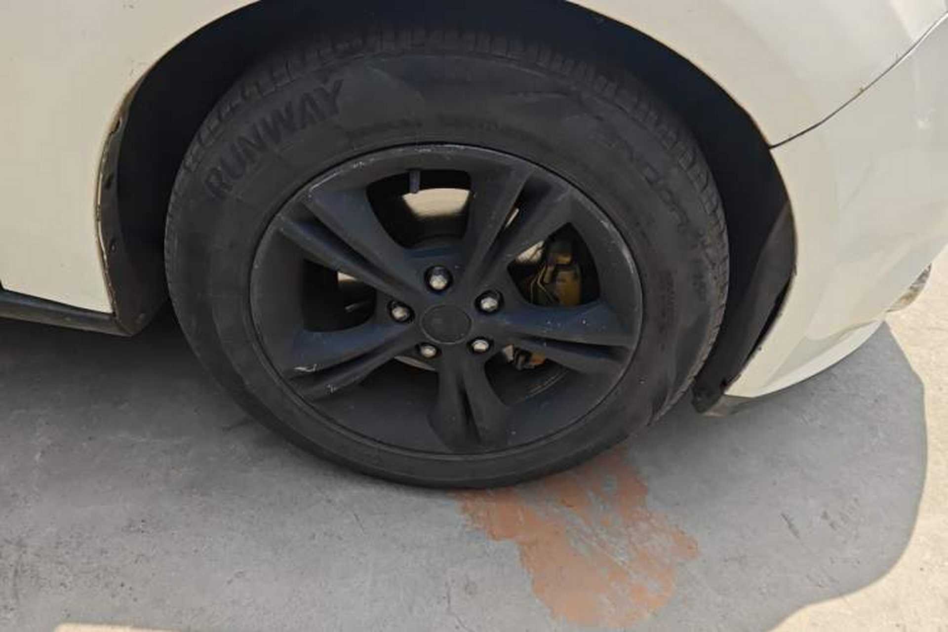 Used Ford Focus 2012 Hatchback 1.6L Automatic Fashion Edition Right Front Wheel Hub