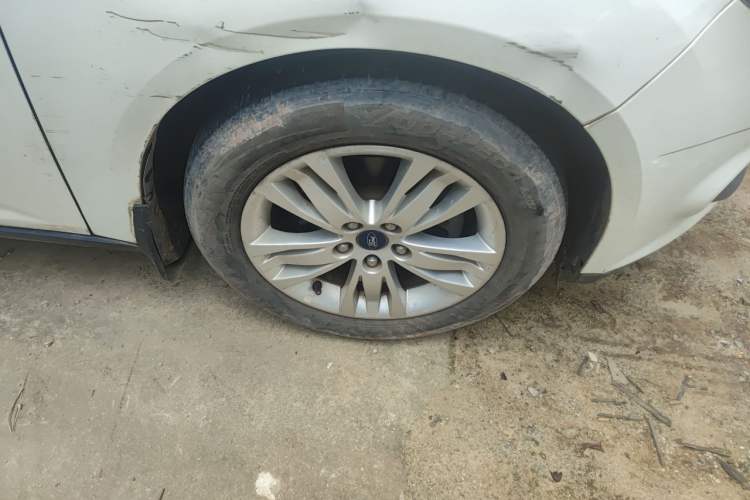 Used Ford Focus 2012 Hatchback 1.6L Manual Comfort Model Right Front Wheel Hub