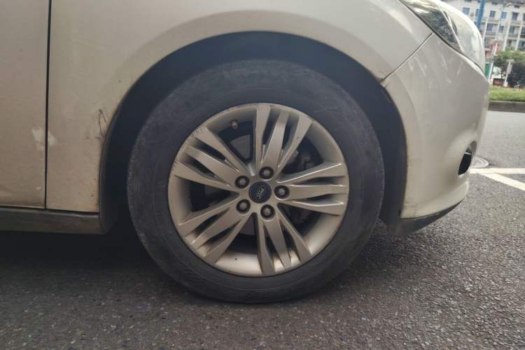 Used Ford Focus 2012 Hatchback 1.6L Manual Comfort Model Right Front Wheel Hub