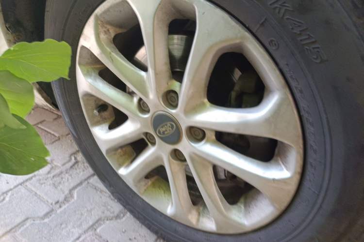 Used Ford Focus 2012 Hatchback Classic 1.8L Manual Base Model Right Front Wheel Hub